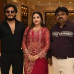 ವಯಸ್ಸು 72 – ಕಾಣೋದು ಮಾತ್ರ 52 – Who Is This … ?